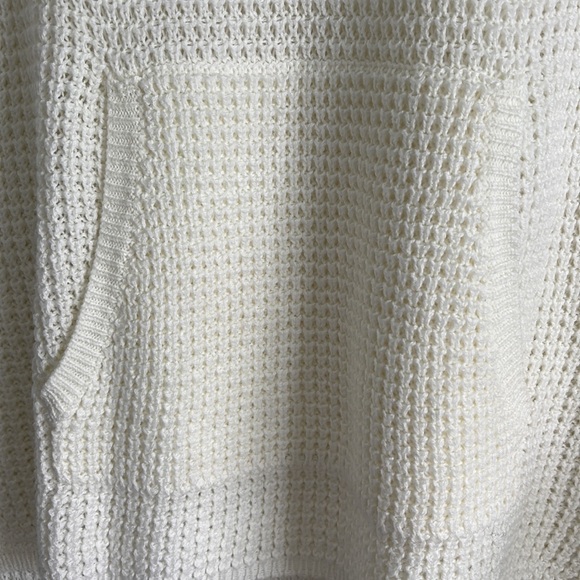 VINCE CAMUTO TOP FOR WOMEN - Picture 4 of 5